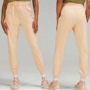 NWT Lululemon Stretch High Rise Jogger